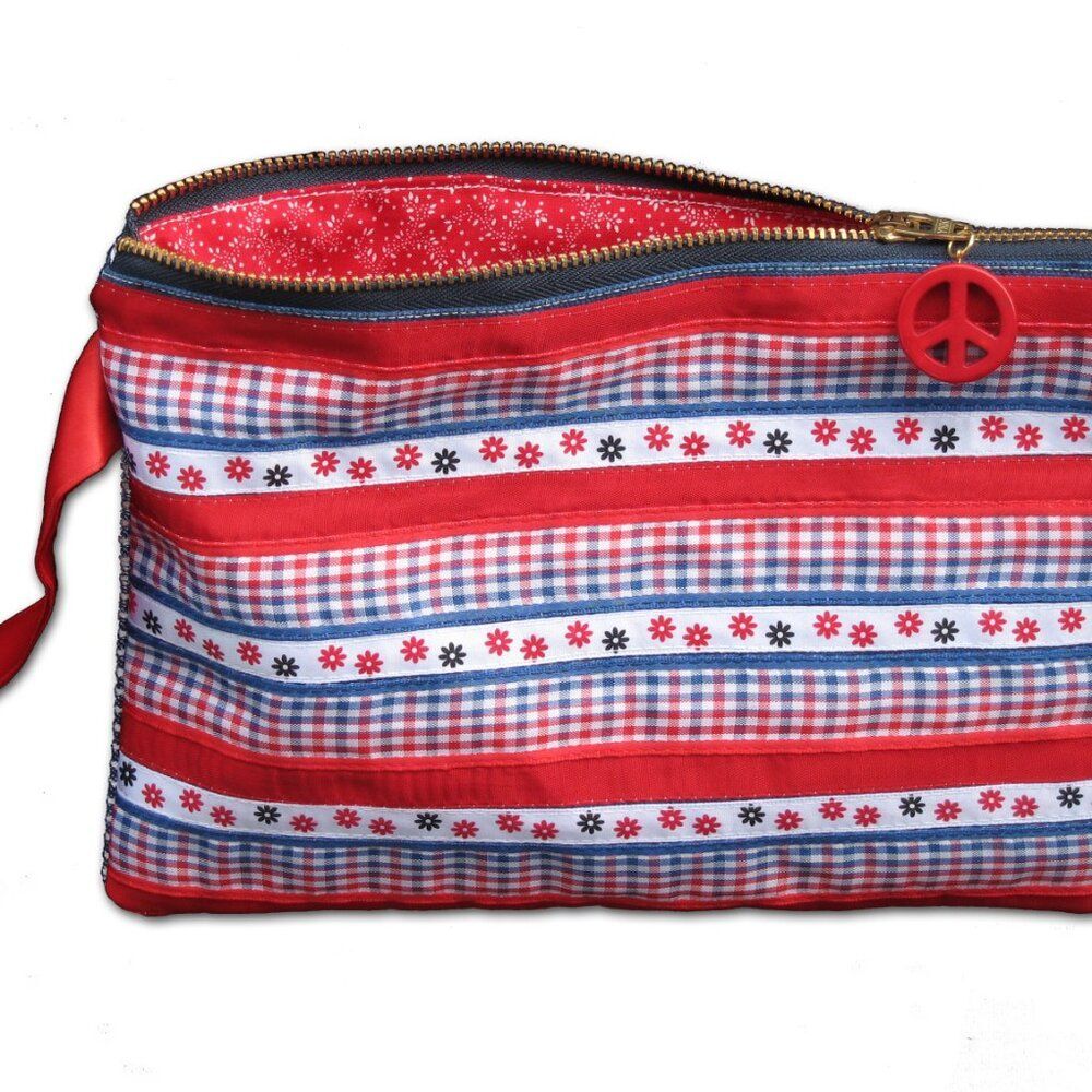 Cosmetic Bag Red White Blue Striped Ribbon Wristlet Zippered Pouch NEW